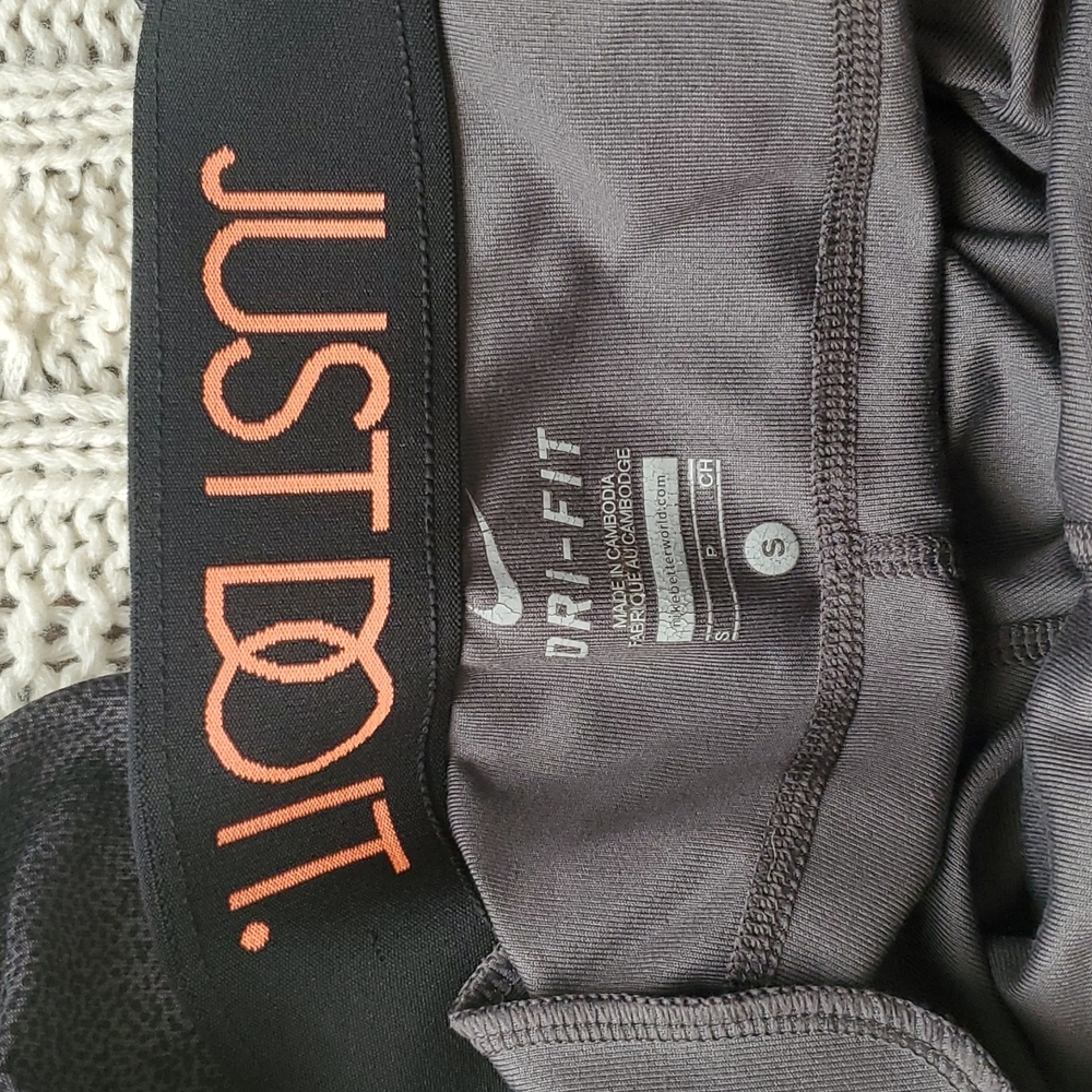 Nike Dri-Fit Leggings 8323 - Picture 4 of 5
